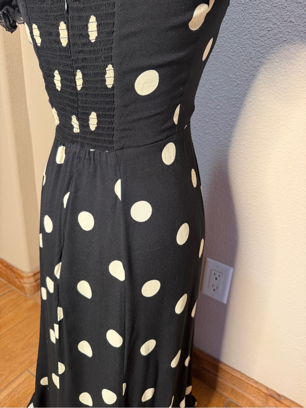 REFORMATION Black Polka Dot Puff-Sleeve Midi Dress SZ. 4 - Picture 7 of 10